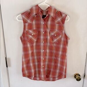 Cowgirl Legend brick red metallic silver plaid sleeveless western shirt Size S